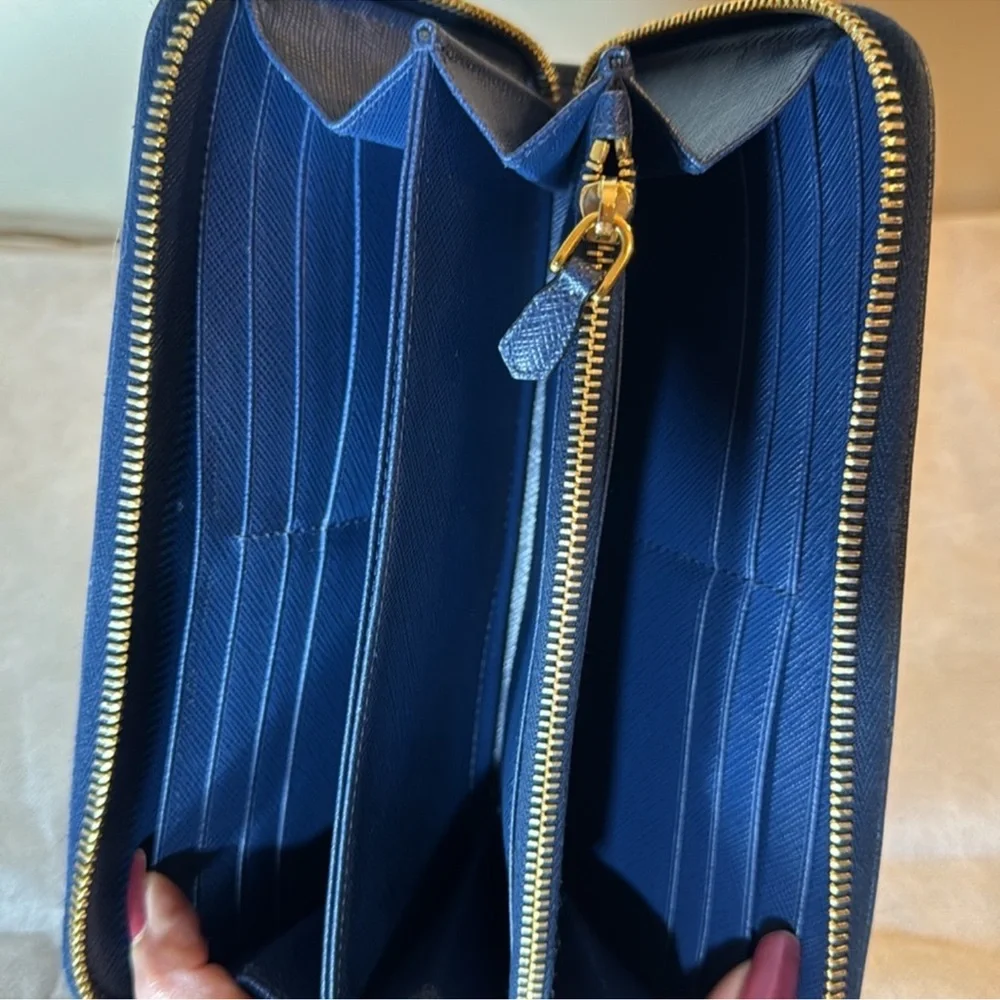 PRADA Saffiano Metal wallet - Picture 3 of 5